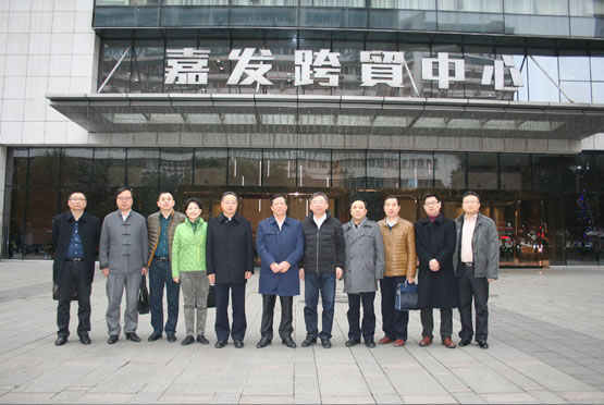 247764cf5af86a2e99a42b1ddcc4404a j9国际站备用新12-27-1.jpg